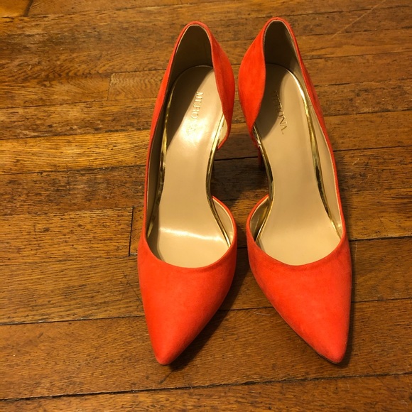 Coral colored pumps - Picture 2 of 6